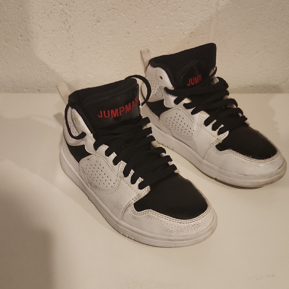 Boys Nike Jump Black and White High-Top Sneakers